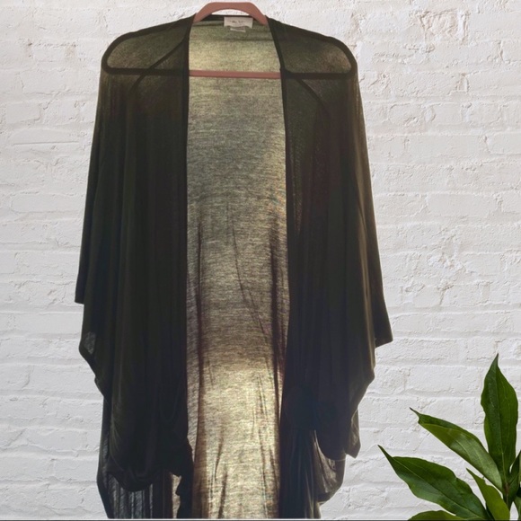 KIMONO - Picture 1 of 6